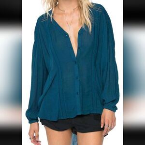 Amuse Society Size Medium Indy Blue Lennox Woven Long Sleeve Top